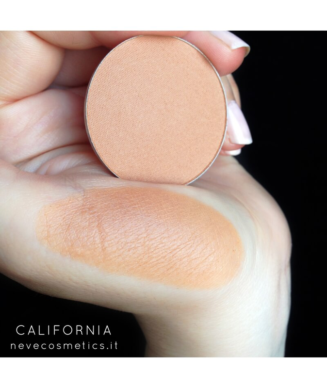 Bronzer in pod california, , medium image number null