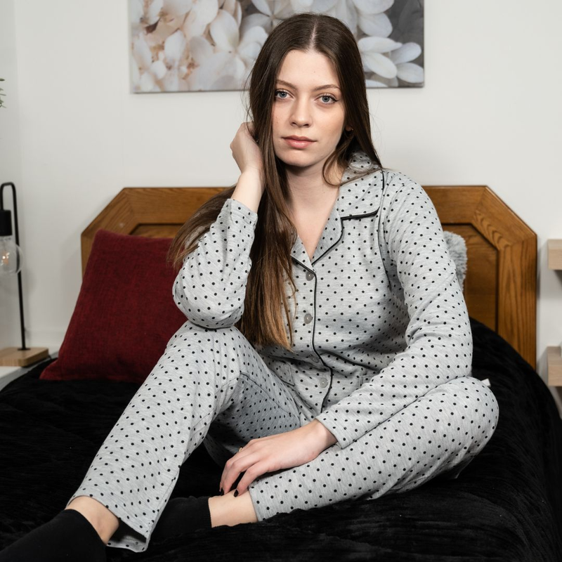 Ladys pajama with buttom in flanel fabric #it-5811 image number null