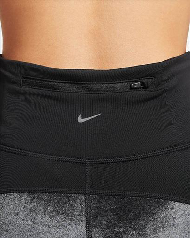 Nike w Air  df tight image number null