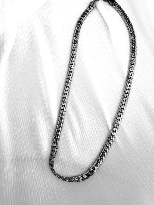 Silver chain, , medium image number null