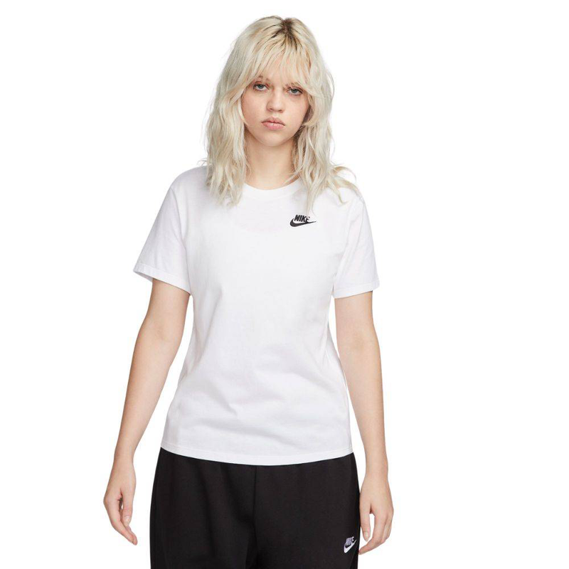 Womens nike sportswear club short sleeves t-shirt image number null