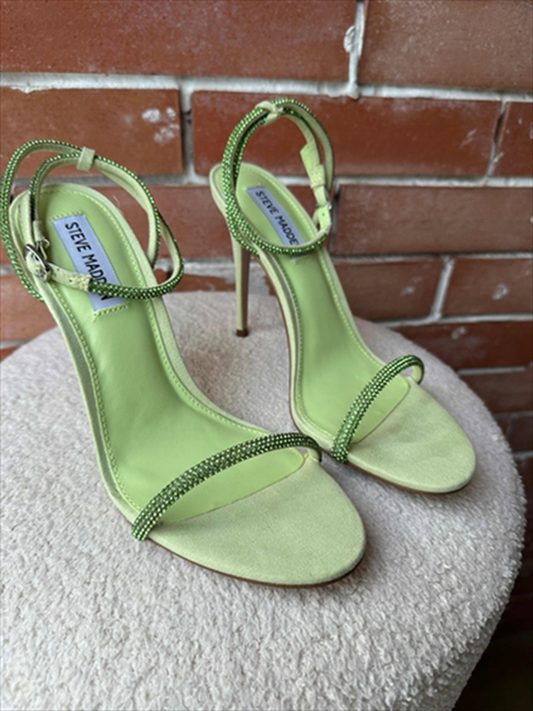 Breslin sandal lime image number null