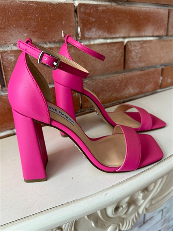 Airy sandals magenta image number null