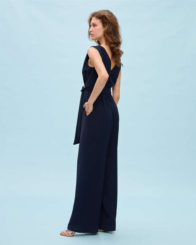 Jumpsuit sleeveless image number null