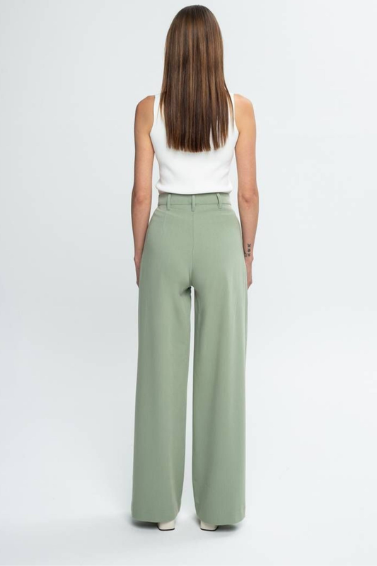 Canons trousers image number null