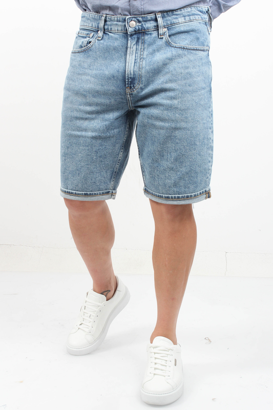 Regular short jeans image number null