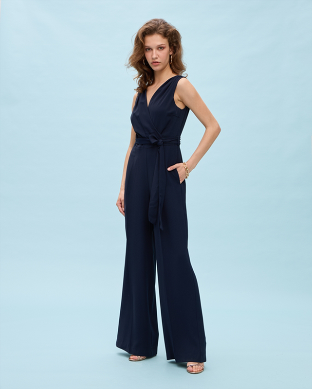 Jumpsuit sleeveless image number null